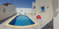 VILLA DE VACANCES À HOUMT SOUK - RÉF L093