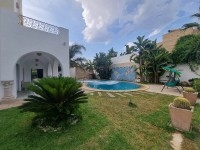 Villa FIGUIER(Réf: L2836)