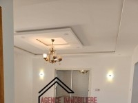 villa moderne avec piscine
