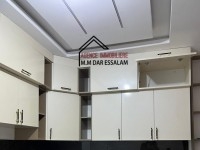 villa moderne avec piscine près de la mer