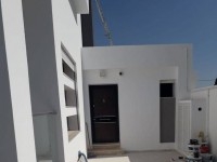 Villa Neuf THS Avec Piscine à La Soukra