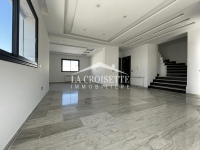 Villa S+3 à La Soukra MVL0978