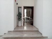 Villa S+3 avec piscine à La Soukra MVV0167