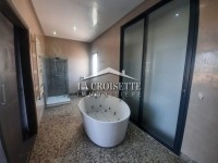 Villa S+4 avec piscine à La Marsa  MVL1277