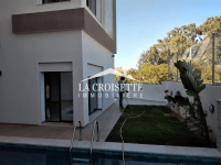 Villa S+6 avec piscine à La Soukra MVV0272