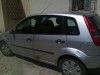 voiture ford fiesta  annee 2005 essence 