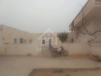 زوز هكتارات زيتون و معاهم 3 ديار للبيع 51355351